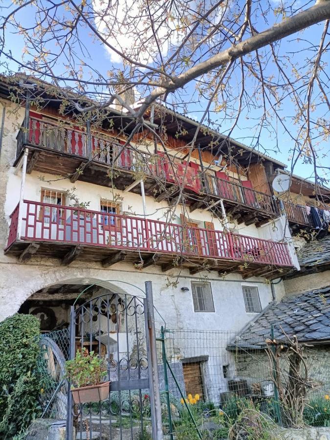 Maison Du Mont Aosta Exteriör bild